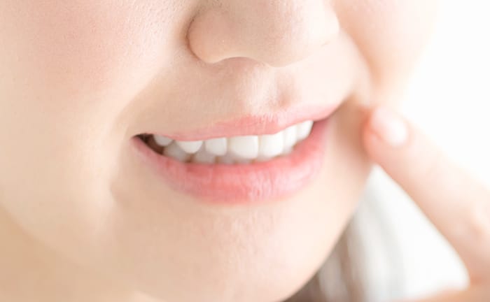 歯の形が気になる、欠けている